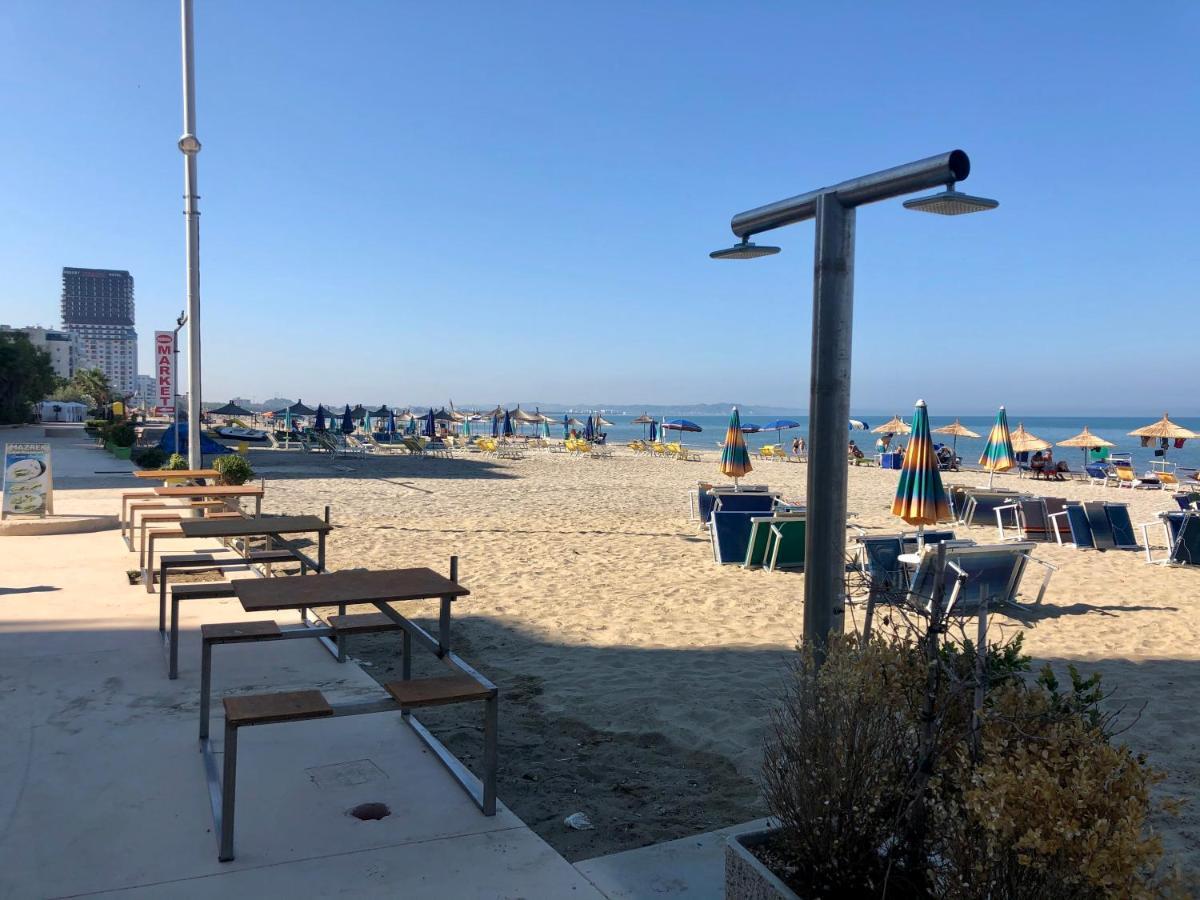Beach Apartments Драч Екстериор снимка