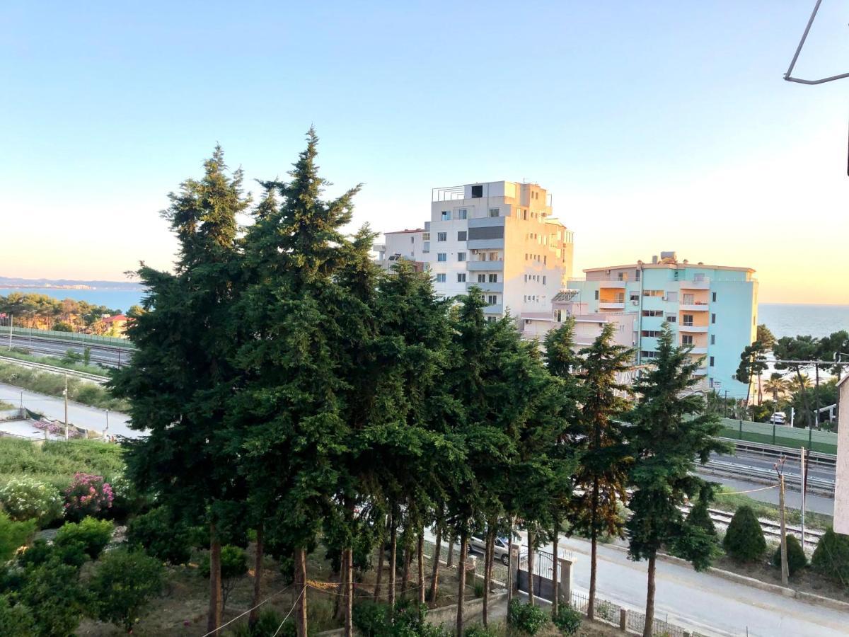 Beach Apartments Драч Екстериор снимка