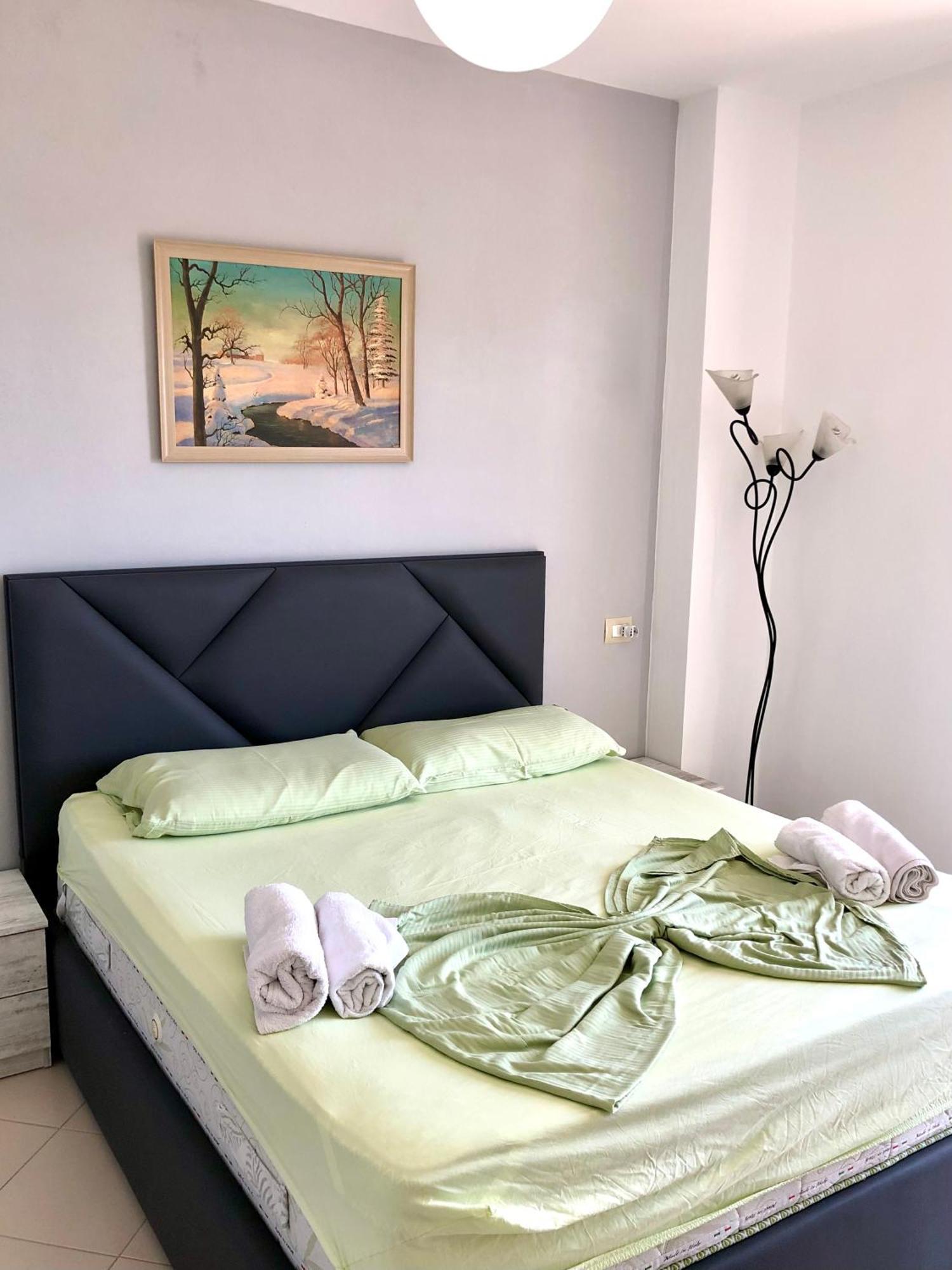 Beach Apartments Драч Екстериор снимка