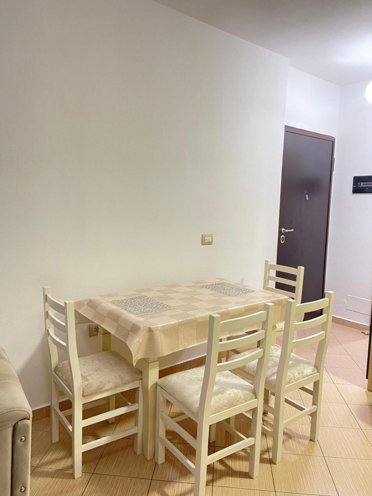 Beach Apartments Драч Екстериор снимка